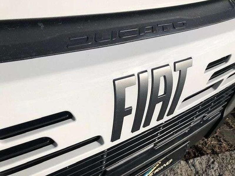 Weiß Gebraucht 2024 Fiat Ducato Van | 26.850 € (Guter Preis) - Bild 1/4