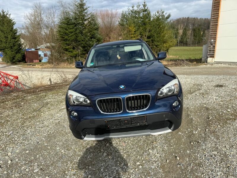 Blau Gebraucht 2010 BMW X1 Sport Line SUV | 6.800 € (Guter Preis) - Bild 1/4