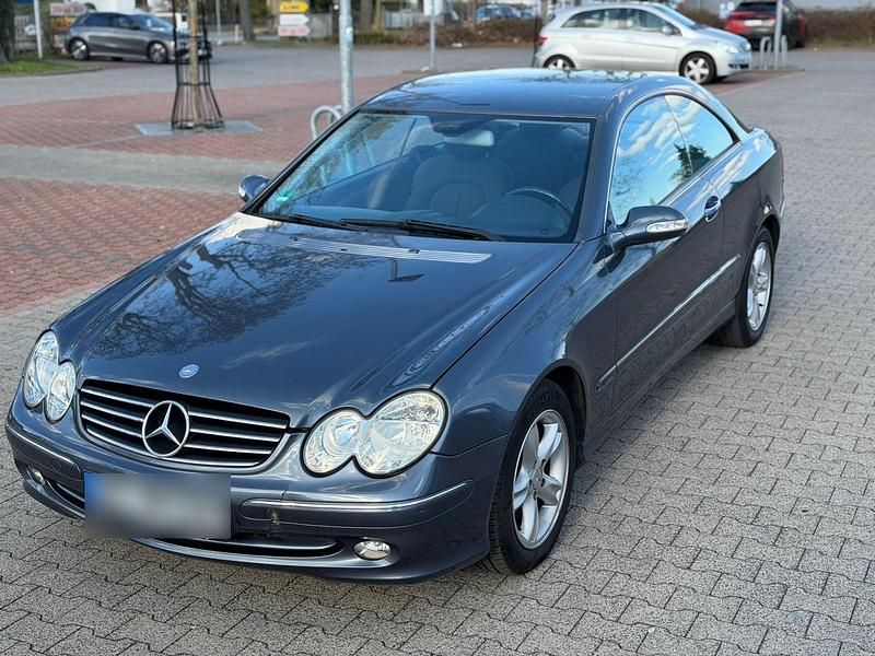 Gebraucht Mercedes CLK200 163 PS (119 kW) 2004 Blau Coupé