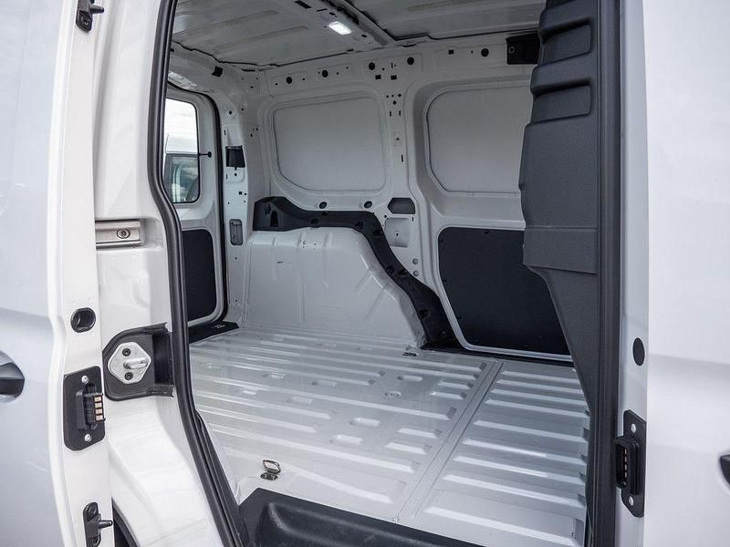 Gebraucht VW Caddy 122 PS (89 kW) 2022 Weiss / candy weiss Van / Kleinbus