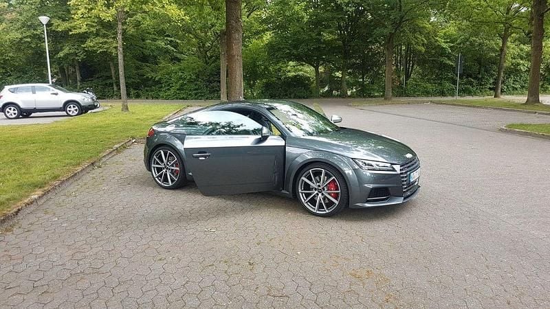 Grau Gebraucht 2018 Audi TTS Ambiente Coupé | 29.995 € (Guter Preis) - Bild 1/4