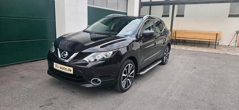 Braun Gebraucht 2015 Nissan Qashqai SUV | 11.500 € (Superpreis) - Bild 1/4
