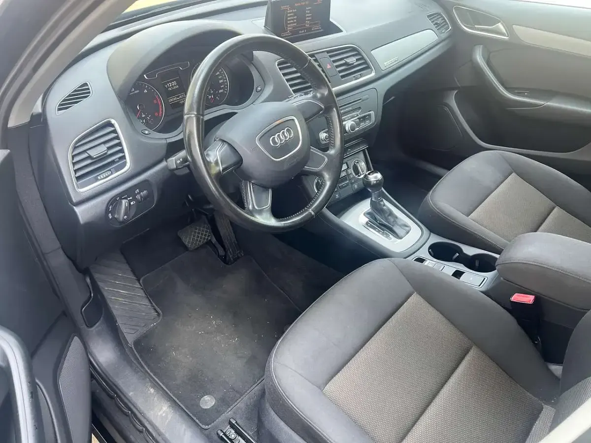 Gebraucht Audi Q3 177 PS (130 kW) 2012 Brillantschwarz SUV
