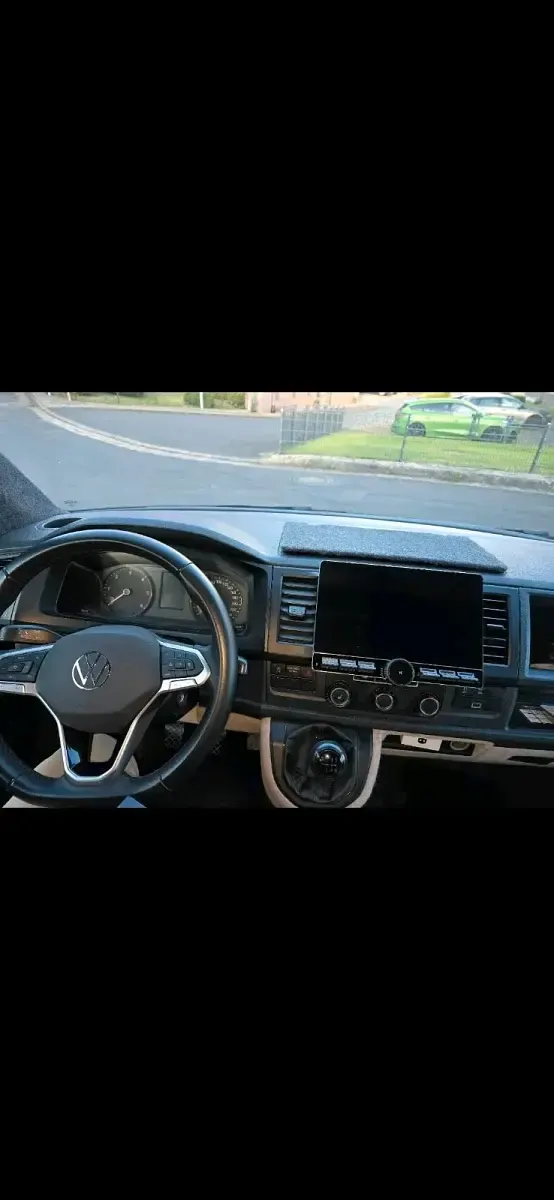 Gebraucht VW Multivan 150 PS (110 kW) 2017 Grau Van / Kleinbus