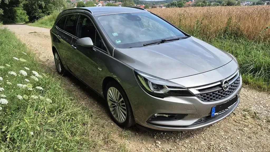Gebraucht Opel Astra Innovation 160 PS (117 kW) 2016 Silber Kombi