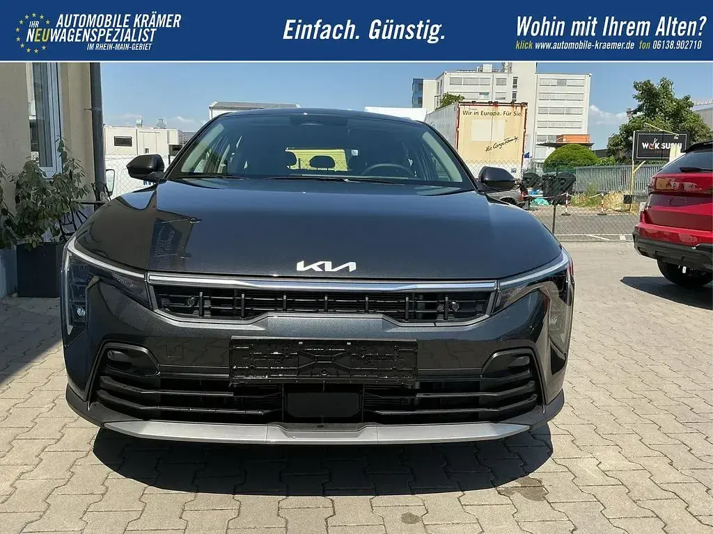 Neu Kia K4 150 PS (110 kW) 2026 Interstellar grau metallic Limousine