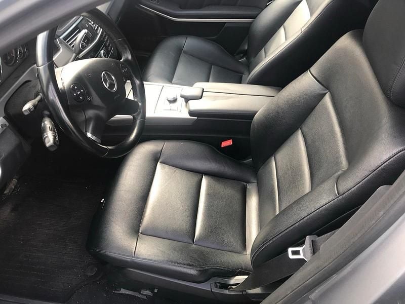 Gebraucht Mercedes E350 265 PS (194 kW) 2010 Grau Kombi