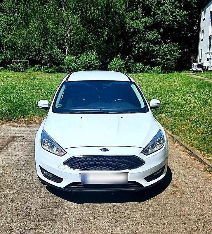 Gebraucht Ford Focus Business Edition 125 PS (91 kW) 2016 Weiß Kombi