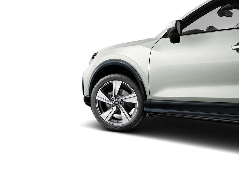 Neu Audi Q2 Advanced Plus 150 PS (110 kW) 2026 Tausilber metallic SUV