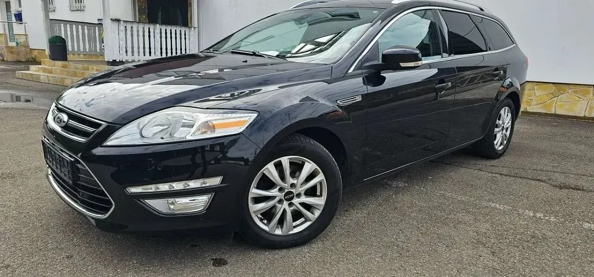 Gebraucht Ford Mondeo Titanium 200 PS (147 kW) 2011 Pantherschwarz metallic Kombi