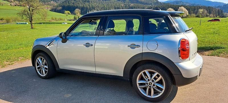 Silber Gebraucht 2014 Mini Countryman SUV | 9.500 € - Bild 1/3