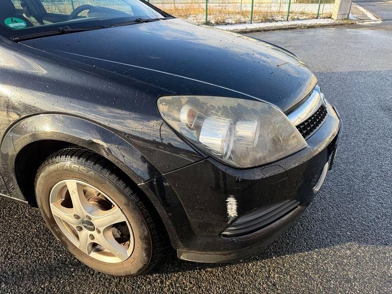 Gebraucht Opel Astra GTC Selection 140 PS (102 kW) 2009 Schwarz Coupé