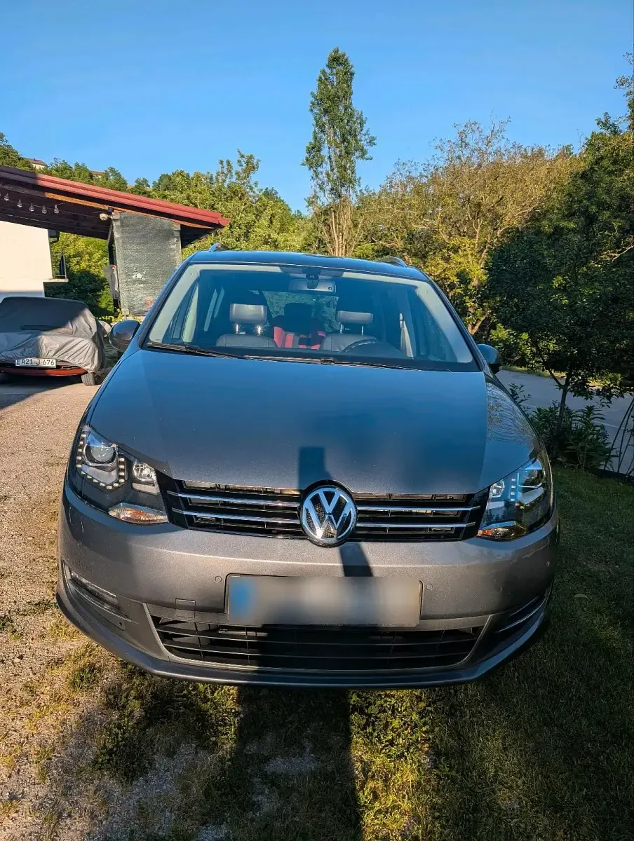 Gebraucht VW Sharan Highline 177 PS (130 kW) 2014 Grau Van / Kleinbus