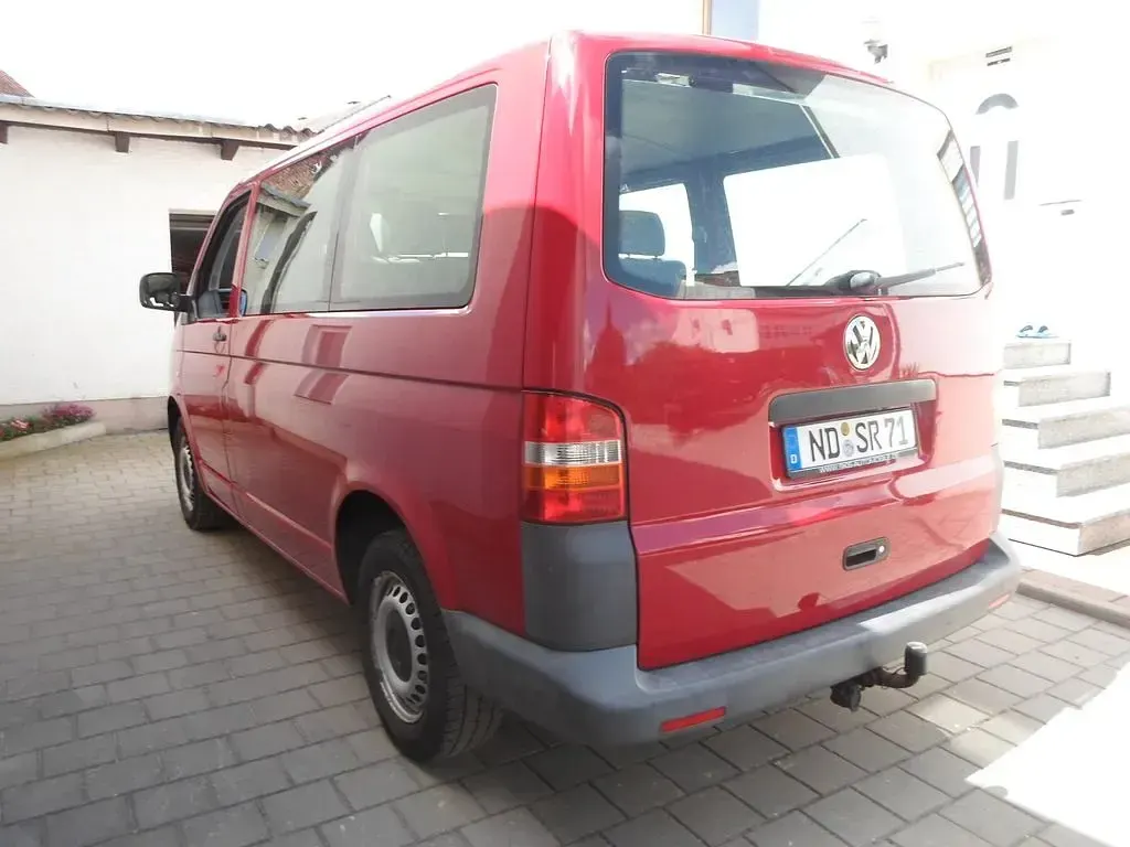 Gebraucht VW Caravelle Comfortline 105 PS (77 kW) 2008 Rot Van