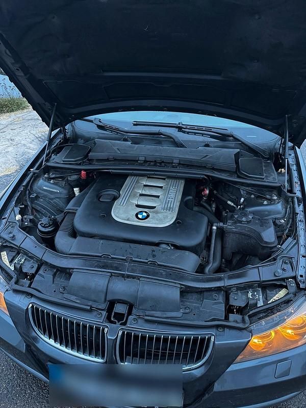 Second-hand BMW 330 231 CP (169 kW) 2006 Gri Berlinǎ