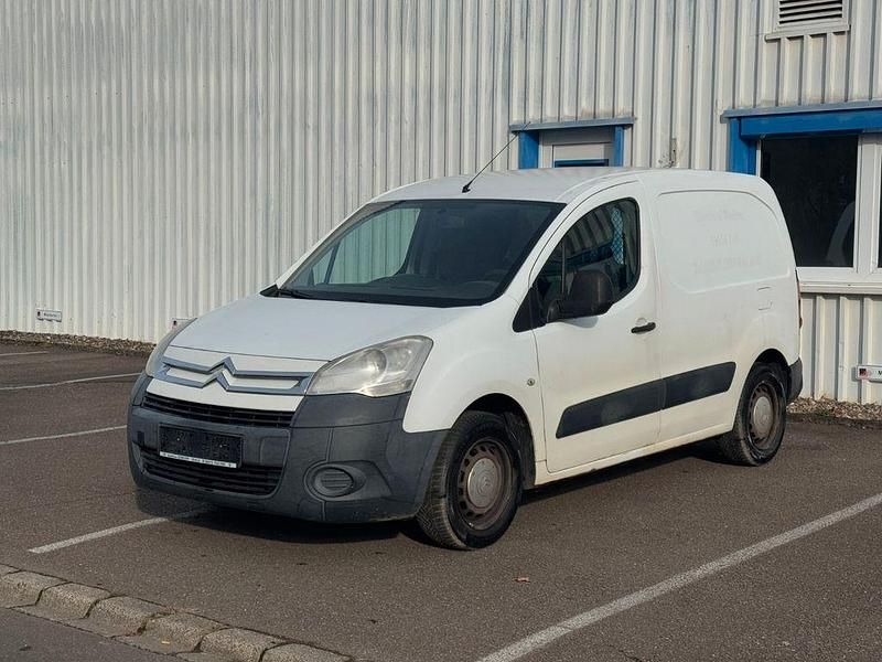 Weiß Gebraucht 2011 Citroën Berlingo Van | 1.970 € (Fairer Preis) - Bild 1/4