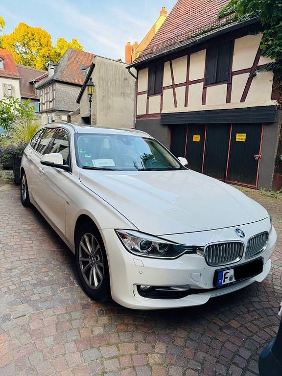 Weiß Gebraucht 2013 BMW 320 Efficient Dynamics Kombi | 10.200 € (Guter Preis) - Bild 1/4