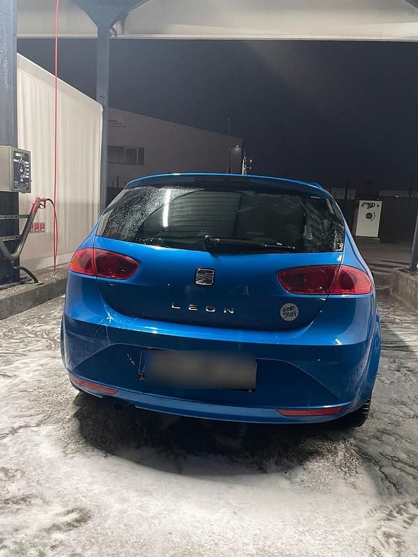 Gebraucht Seat Leon 105 PS (77 kW) 2010 Blau Kleinwagen