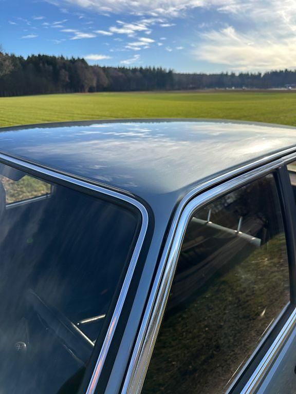 Gebraucht BMW 520 125 PS (91 kW) 1985 Blau Limousine