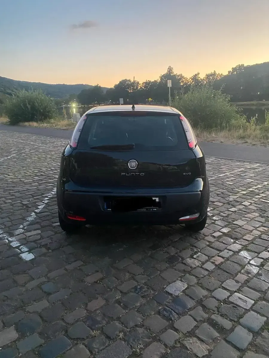 Gebraucht Fiat Punto Evo 77 PS (56 kW) 2010 Blau Kleinwagen