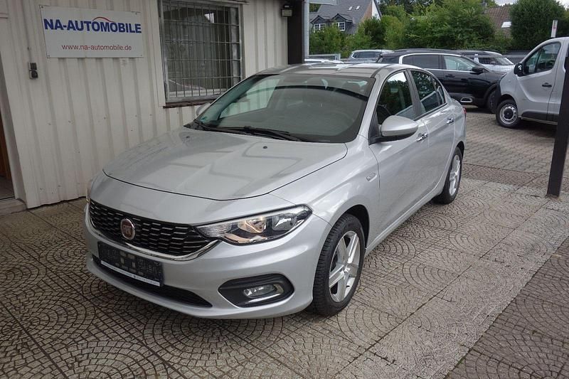 Silber Gebraucht 2017 Fiat Tipo Pop Limousine | 6.950 € (Superpreis) - Bild 1/4