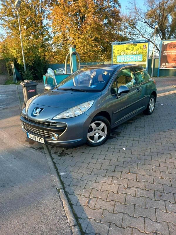 Silber Gebraucht 2006 Peugeot 207 Limousine | 1.200 € (Guter Preis) - Bild 1/4