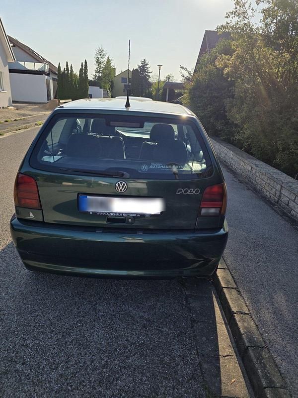 Grün Gebraucht 1999 VW Polo Kleinwagen | 525 € (Superpreis) - Bild 1/4