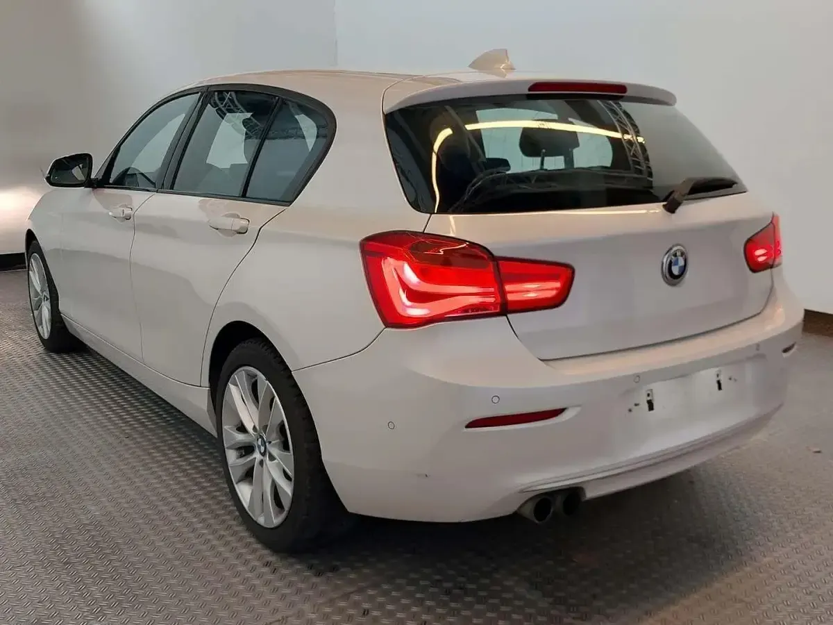 Gebraucht BMW 120 Urban Line 184 PS (135 kW) 2016 Weiß Kleinwagen