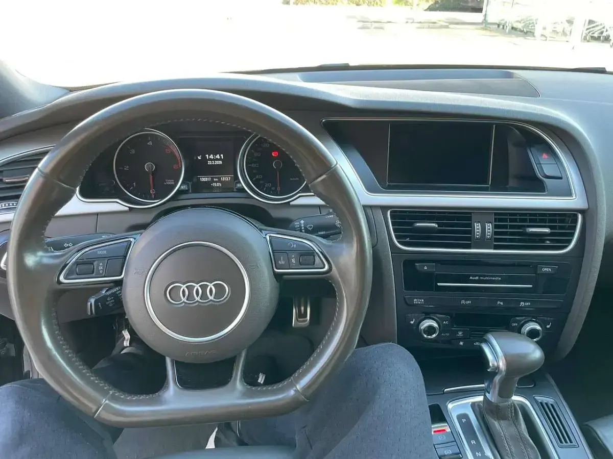 Gebraucht Audi A5 Sportback Comfort 190 PS (139 kW) 2016 Schwarz Kleinwagen