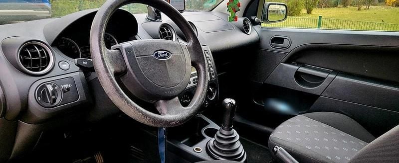 Gebraucht Ford Fiesta 69 PS (50 kW) 2005 Grün Kleinwagen