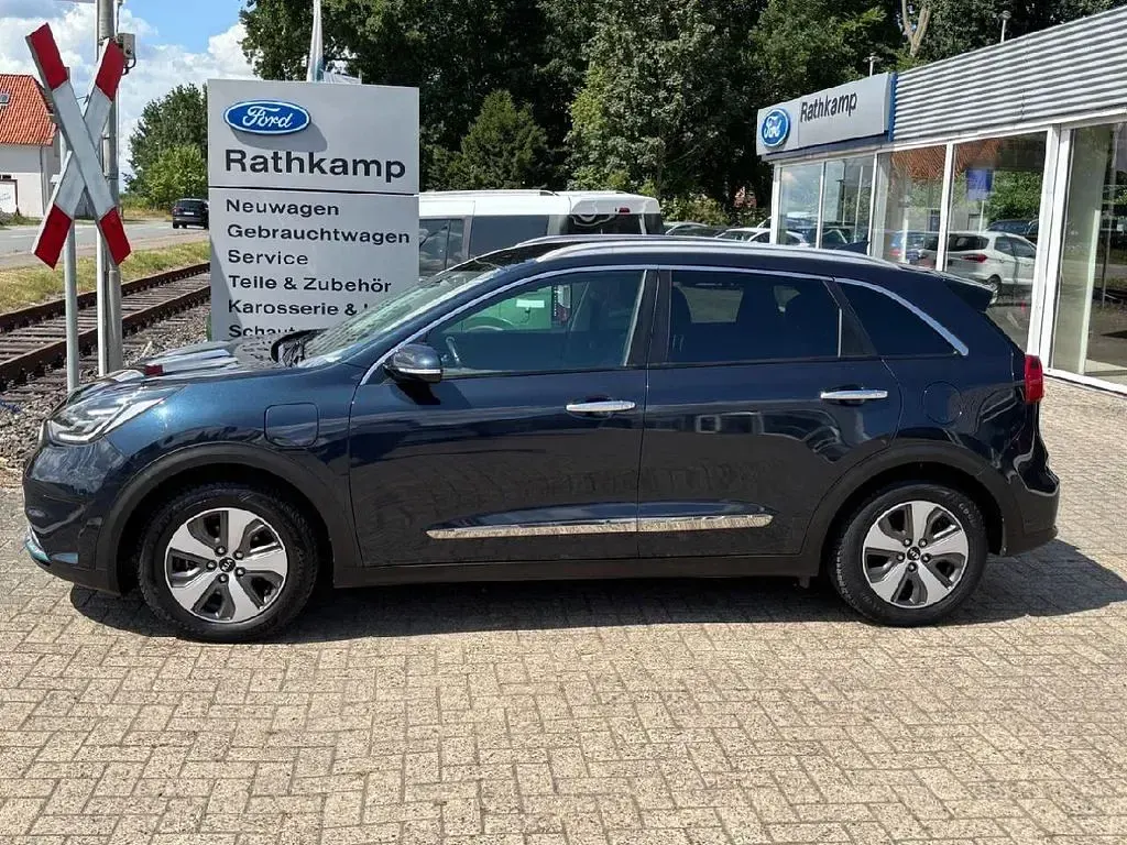 Gebraucht Kia Niro Vision 105 PS (77 kW) 2017 Blau SUV