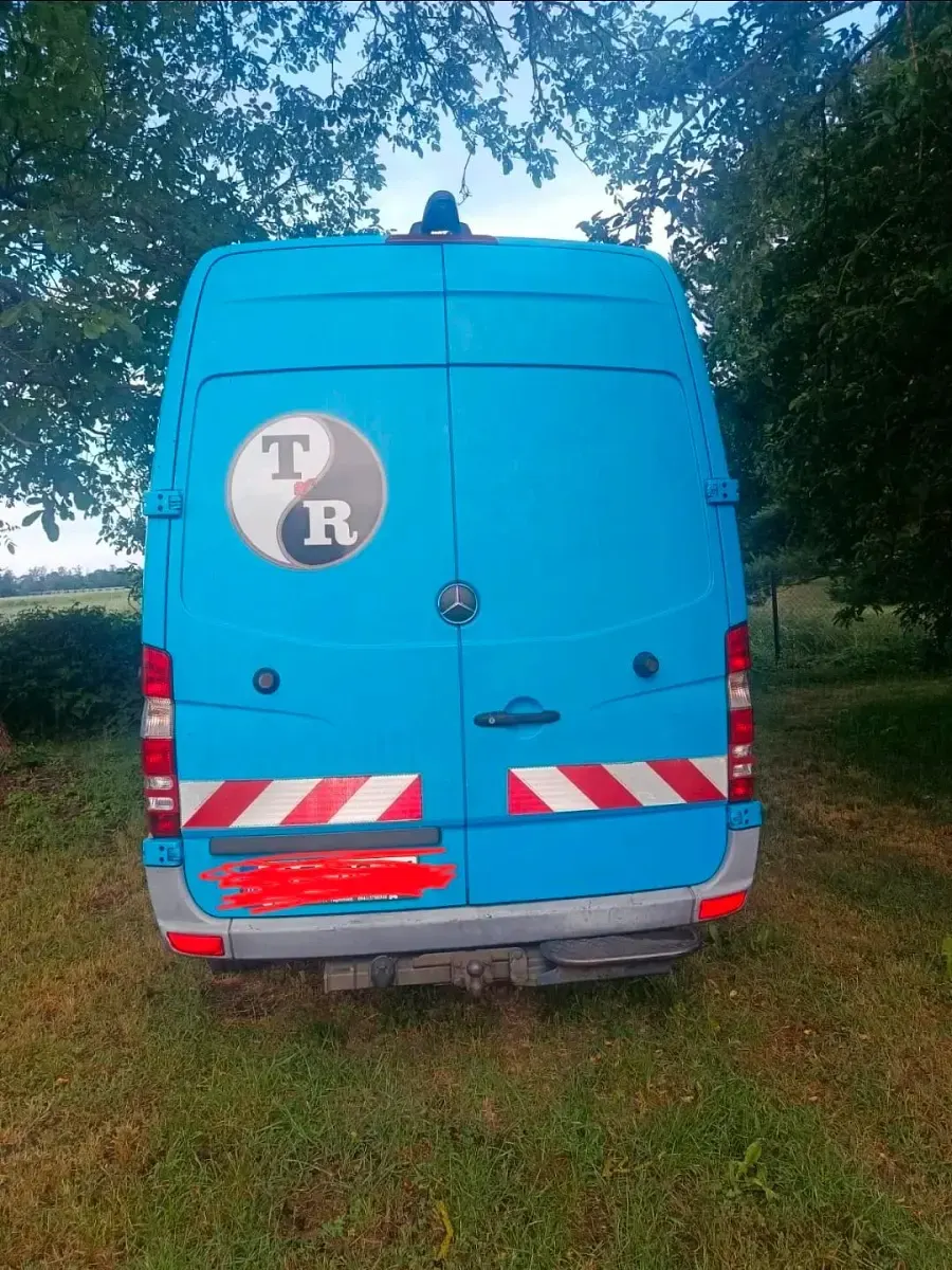 Gebraucht Mercedes Sprinter 160 PS (117 kW) 2011 Blau Van
