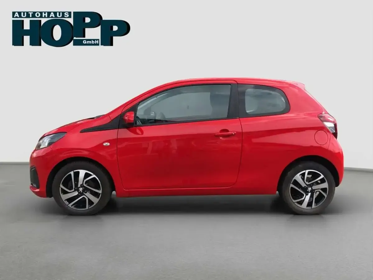 Gebraucht Peugeot 108 Active 82 PS (60 kW) 2016 Scarlet rot Kleinwagen