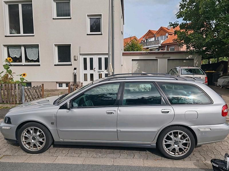 Gebraucht Volvo V40 125 PS (91 kW) 2005 Silber Kombi