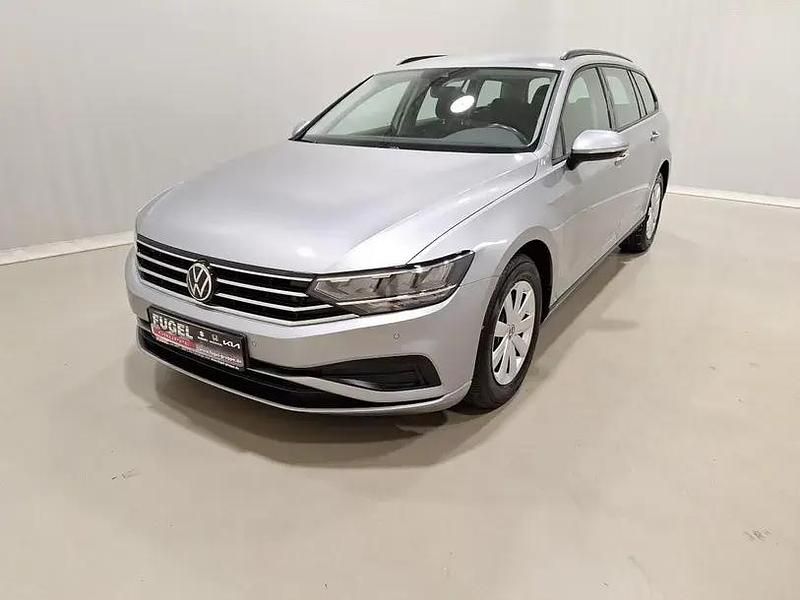 Gebraucht VW Passat 150 PS (110 kW) 2020 Pyritsilber metallic Kombi