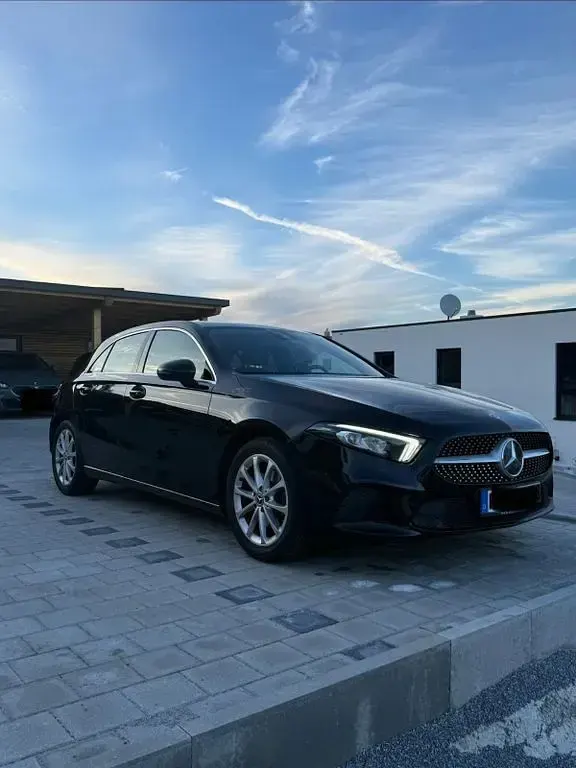 Gebraucht Mercedes A200 Progressive 163 PS (119 kW) 2018 Schwarz Limousine