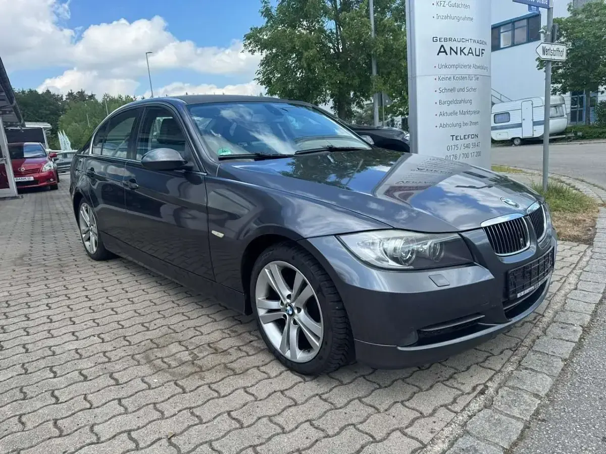 Gebraucht BMW 330 258 PS (189 kW) 2005 Sparkling graphite metallic Limousine