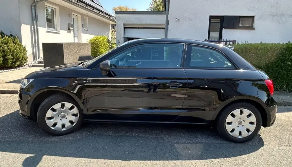 Gebraucht Audi A1 95 PS (69 kW) 2016 Schwarz Kleinwagen