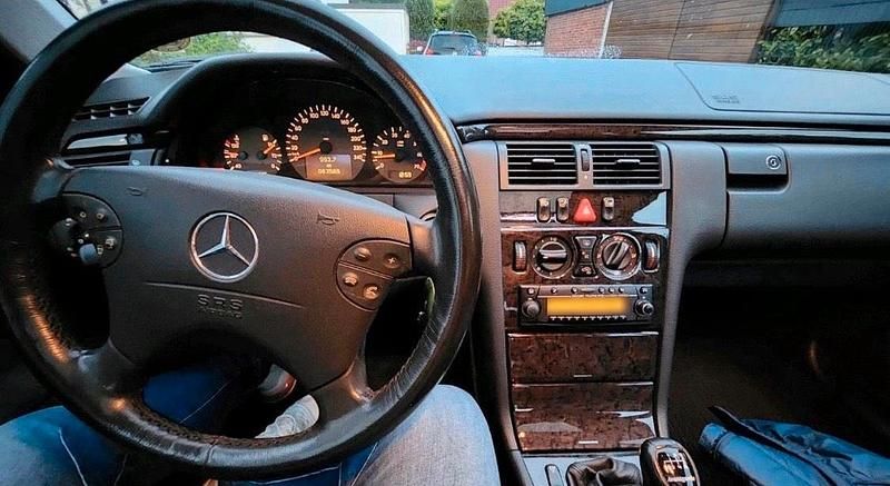 Gebraucht Mercedes E200 2000 Silber Limousine