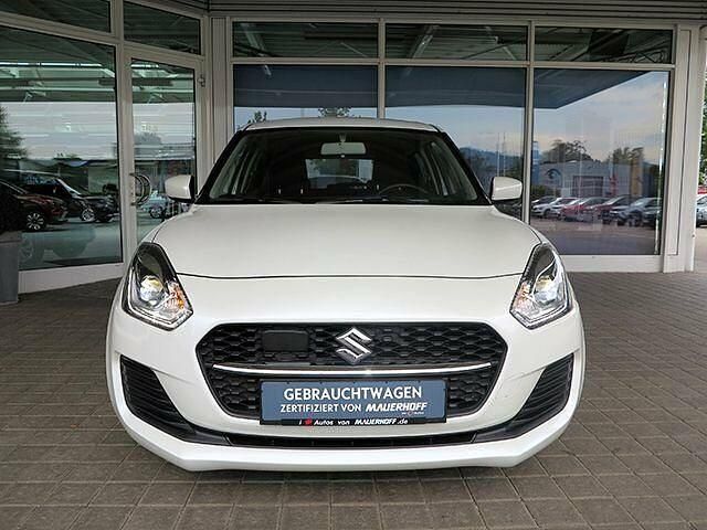 Gebraucht Suzuki Swift Club 83 PS (61 kW) 2022 Weiß Kleinwagen