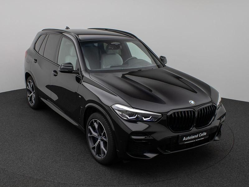 Gebraucht BMW X5 M Sport 286 PS (210 kW) 2022 Saphirsxhwarz metallic475grau SUV