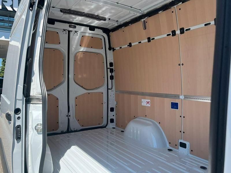Gebraucht Mercedes Sprinter 170 PS (125 kW) 2025 Weiß Van