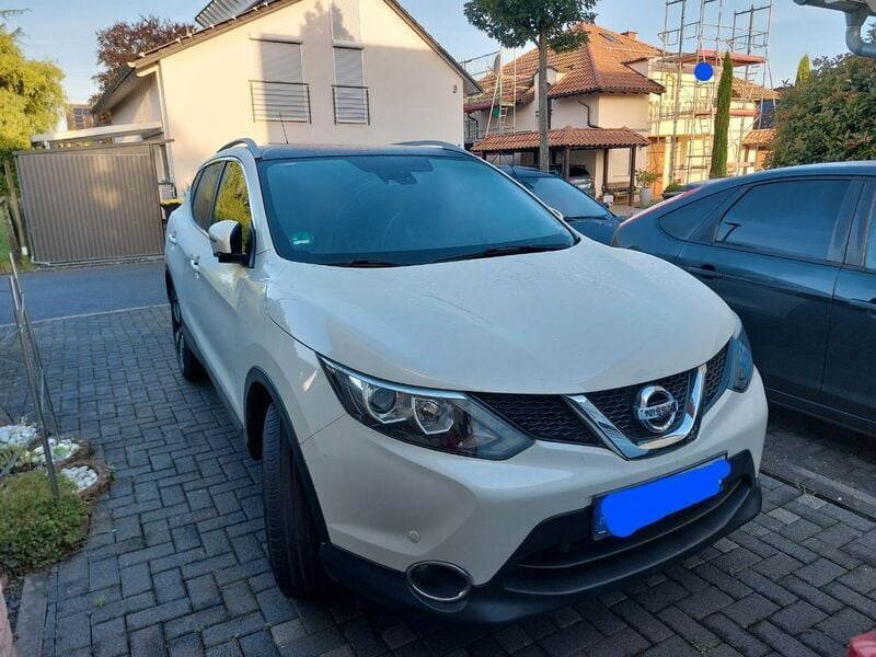 Weiß Gebraucht 2017 Nissan Qashqai N-Vision SUV | 15.000 € (Fairer Preis) - Bild 1/4