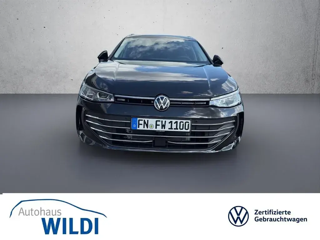 Gebraucht VW Passat 150 PS (110 kW) 2026 Schwarz Kombi