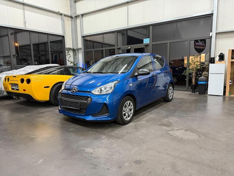 Blau Gebraucht 2019 Hyundai i10 Kleinwagen | 6.800 € - Bild 1/4