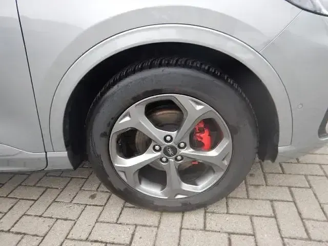 Gebraucht Ford Kuga ST-Line X 186 PS (136 kW) 2025 Silber SUV