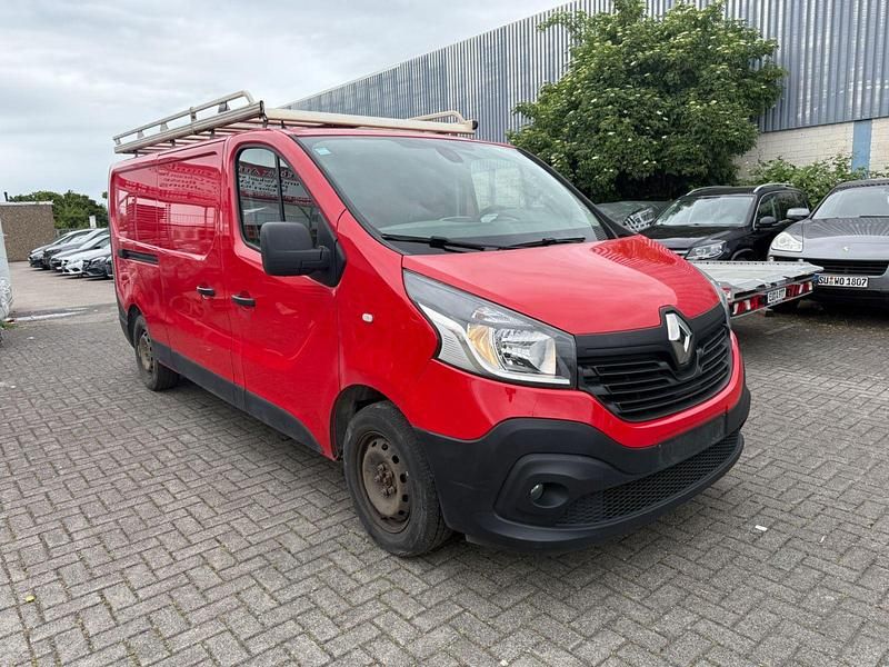 Gebraucht Renault Trafic 125 PS (91 kW) 2017 Rot Van / Kleinbus