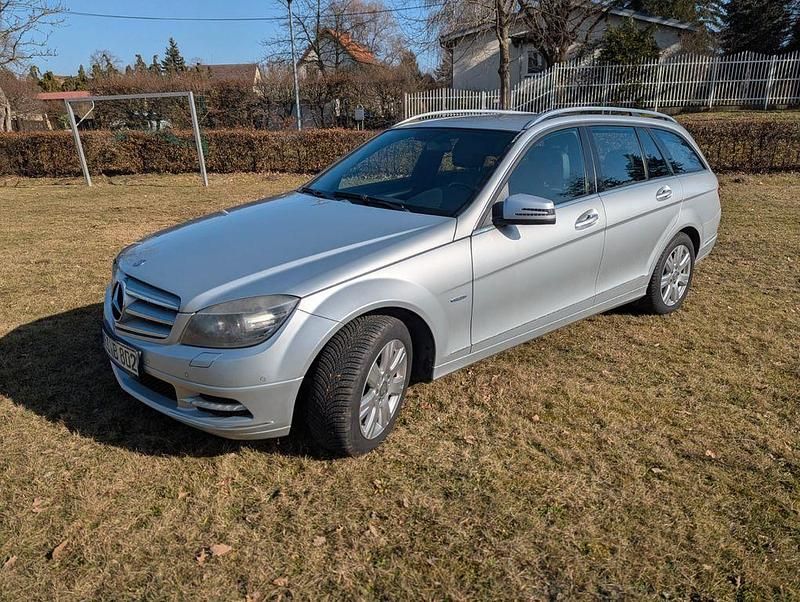 Gebraucht Mercedes C220 170 PS (125 kW) 2010 Silber Limousine