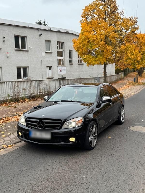 Schwarz Gebraucht 2007 Mercedes C350 Limousine | 8.699 € (Teuer) - Bild 1/4
