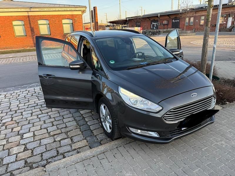 Gebraucht Ford Galaxy 150 PS (110 kW) 2019 Grau Van / Kleinbus
